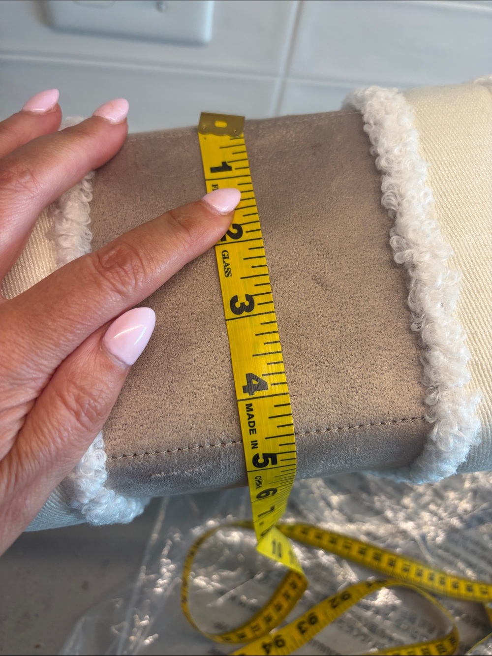 lululemon  Boxy tote mini faux shearling trims 11”w x 9”h 4” depth - Picture 7 of 8